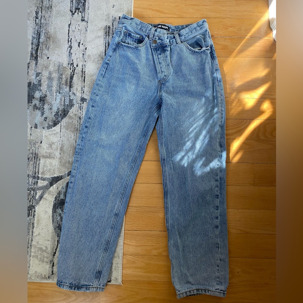 The Kript Straight Jeans